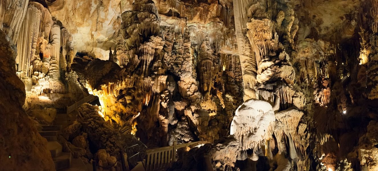 Salta la coda biglietto d’ingresso oscuro alla grotte de baume